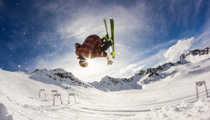 开云下载-_智能跳绳比赛：科技助力健康运动_，智能跳绳挑战赛