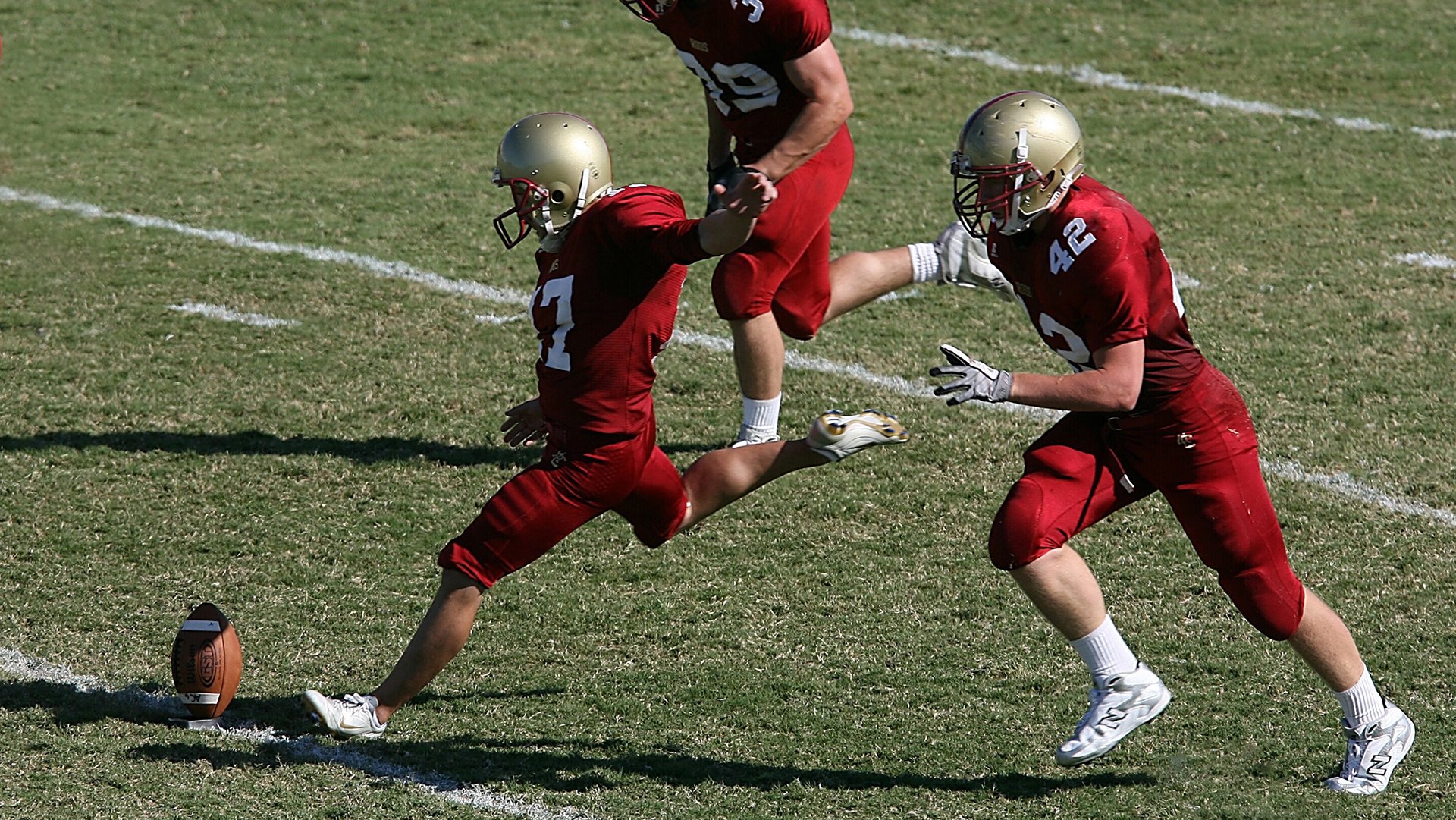 德甲对决，比分2-2，比赛节奏紧凑，关键逻辑：场均控球80%以上，德甲最大比分